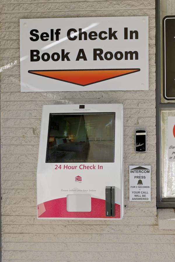 Castle Creek Motor Inn اوروا المظهر الخارجي الصورة