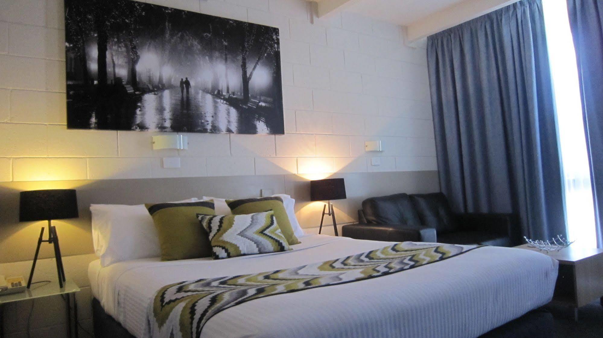Castle Creek Motor Inn اوروا المظهر الخارجي الصورة