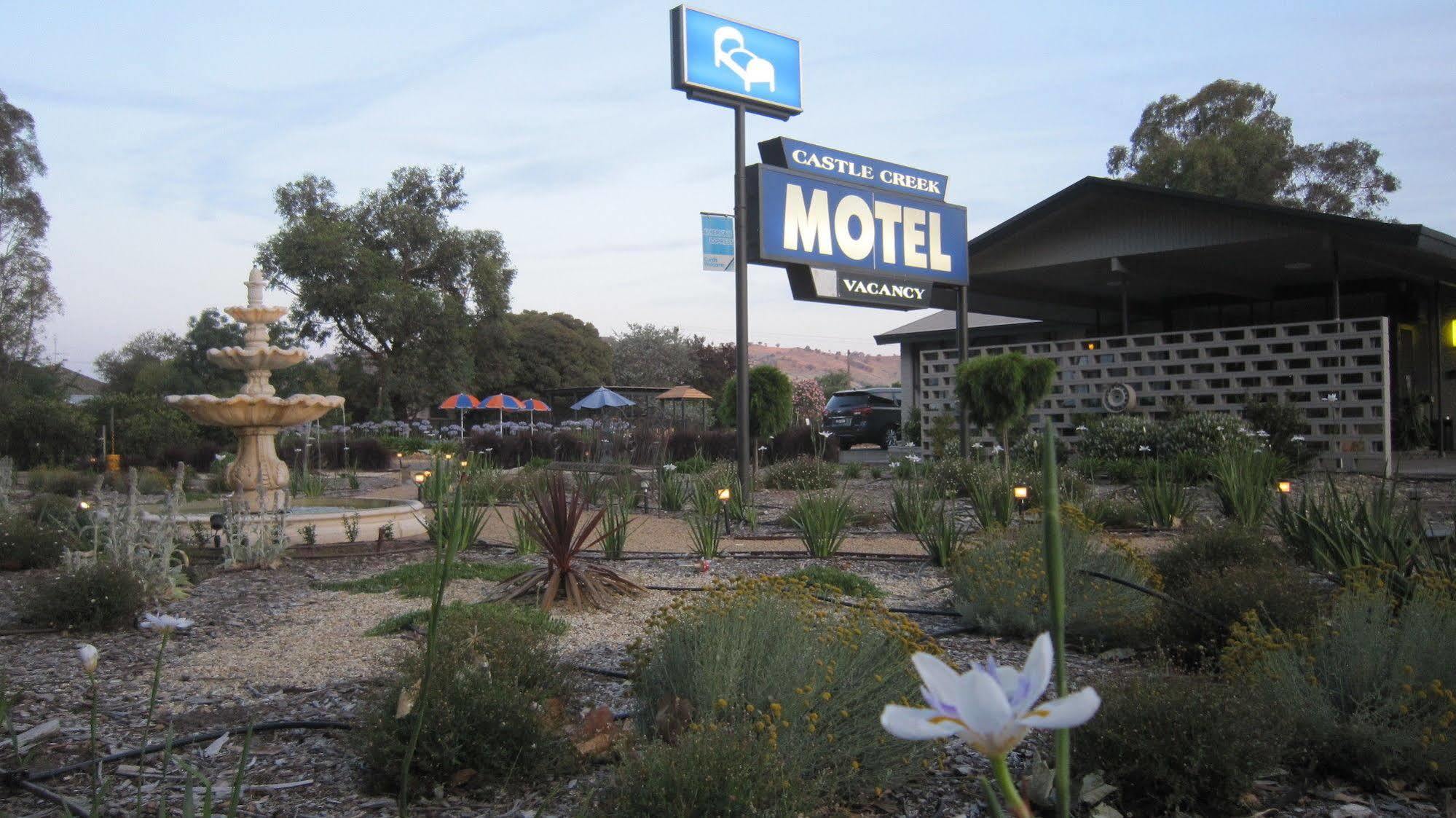 Castle Creek Motor Inn اوروا المظهر الخارجي الصورة